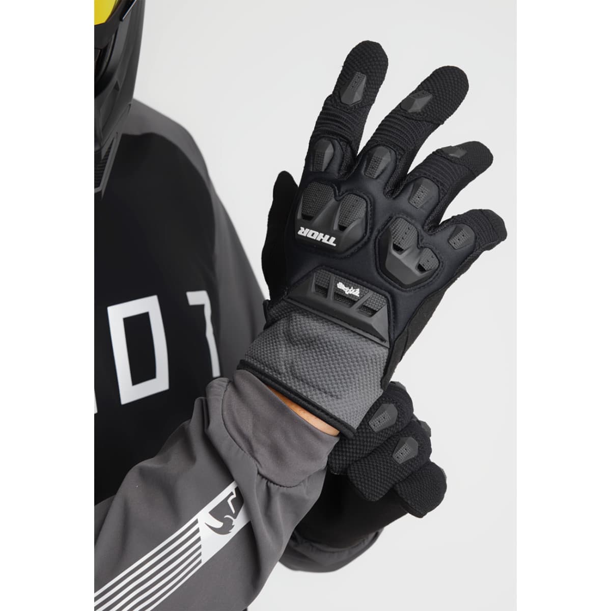 Product thumbnail 3