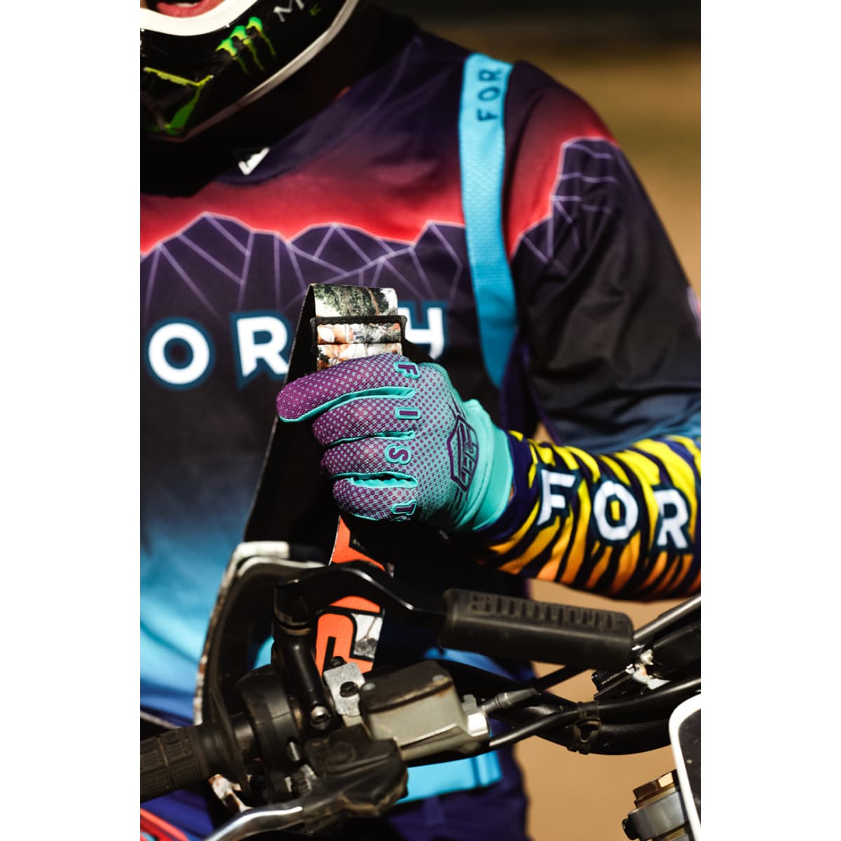 Product thumbnail 6